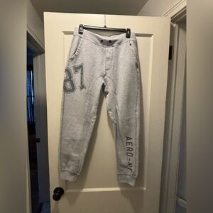 Woman’s Aero Sweatpants